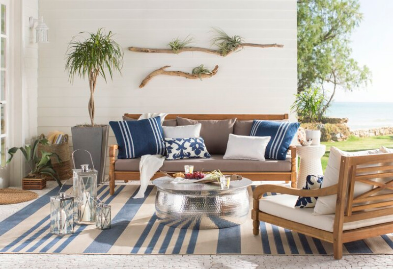 Coastal blue always pairs well with white. Source: Wayfair